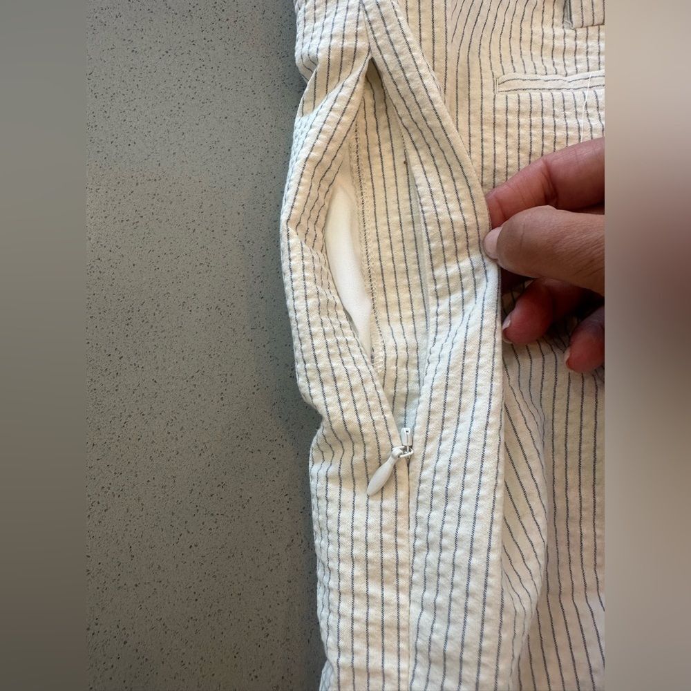 Elie Tahari White & Blue Striped Capri Women's Pants size 8 - Picture 5 of 13